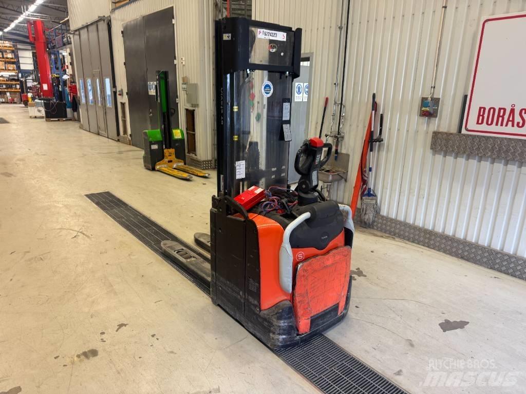 BT Toyota SPE 120 L Rankiniai vėžimėliai