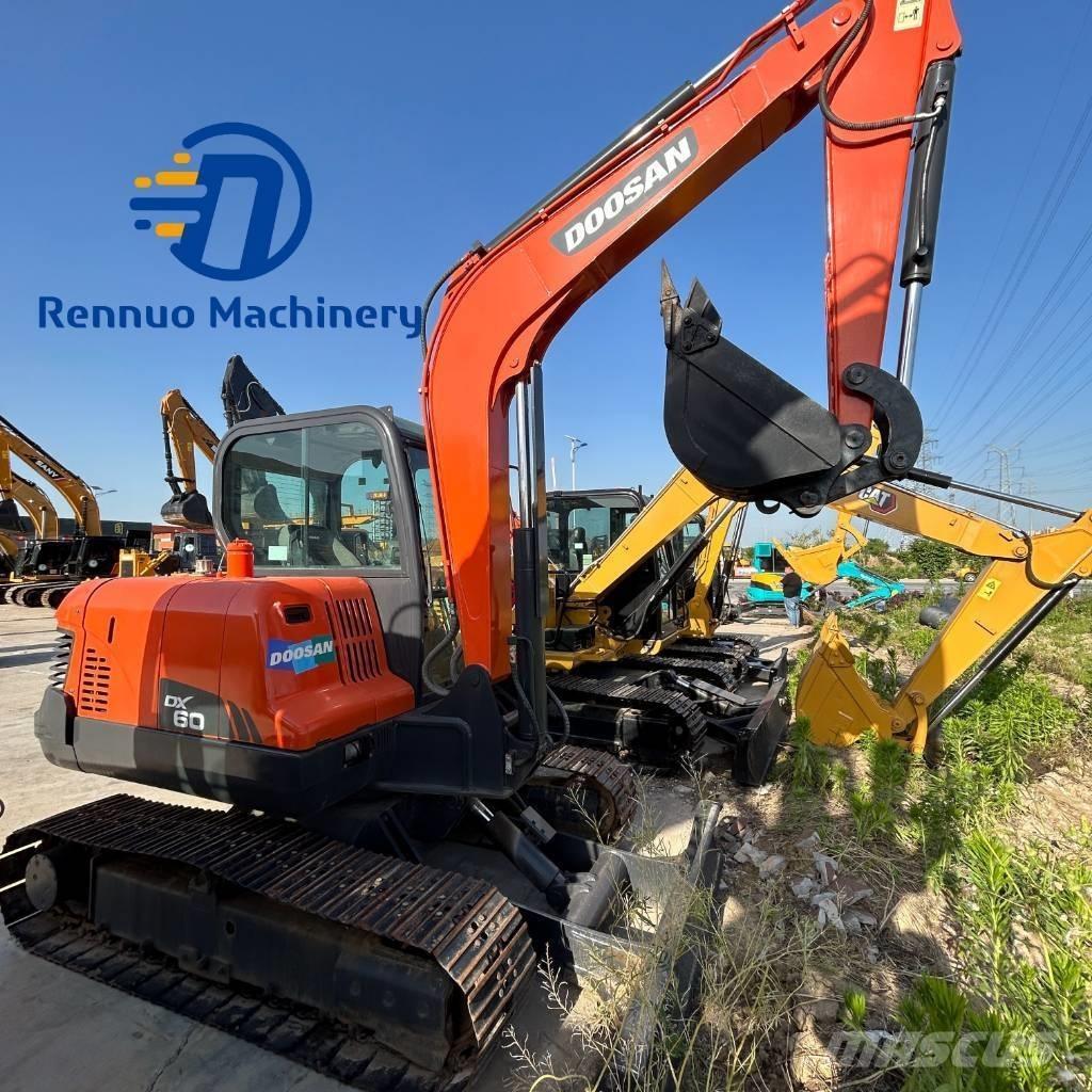 Doosan DX 60 Vikšriniai ekskavatoriai
