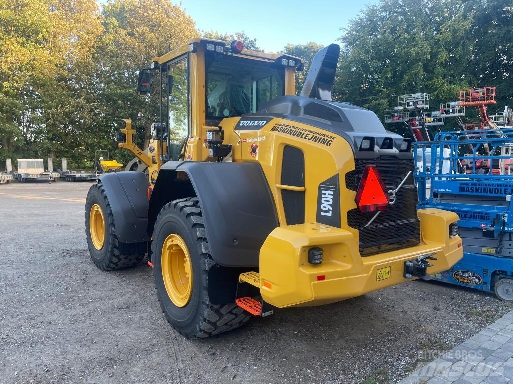 Volvo L 90 H Naudoti ratiniai krautuvai