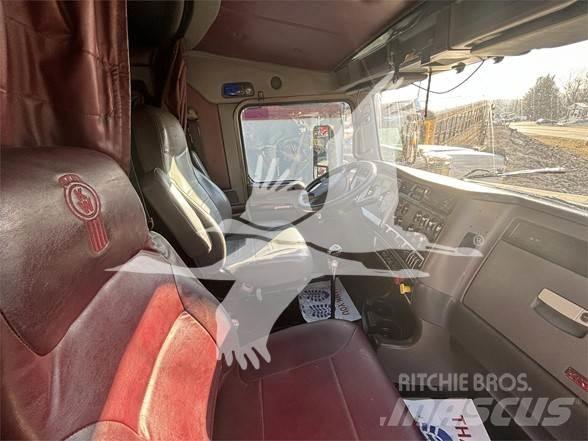Kenworth T660 Naudoti vilkikai