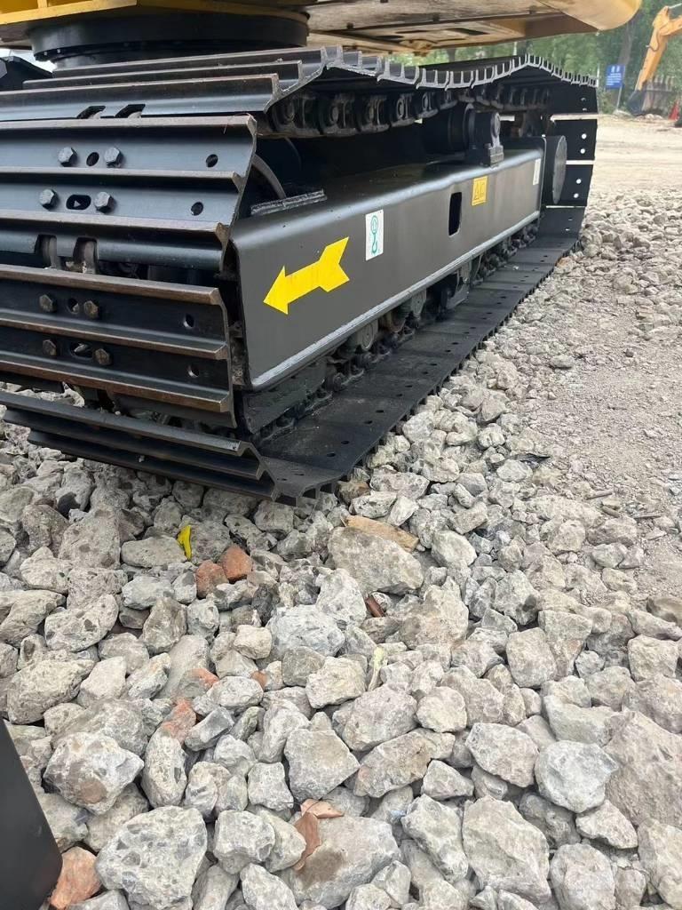Komatsu PC70-8 Vidutinės galios ekskavatoriai 7-12 t