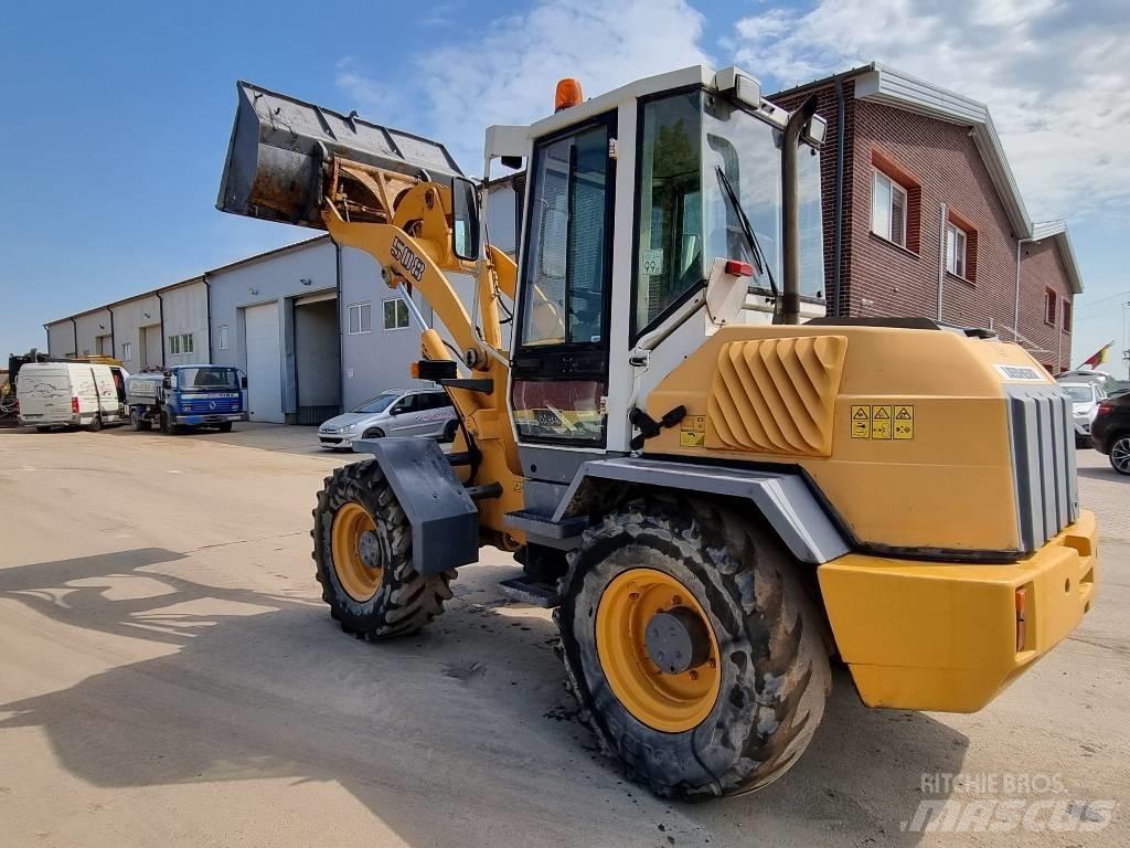 Liebherr L 508 Naudoti ratiniai krautuvai