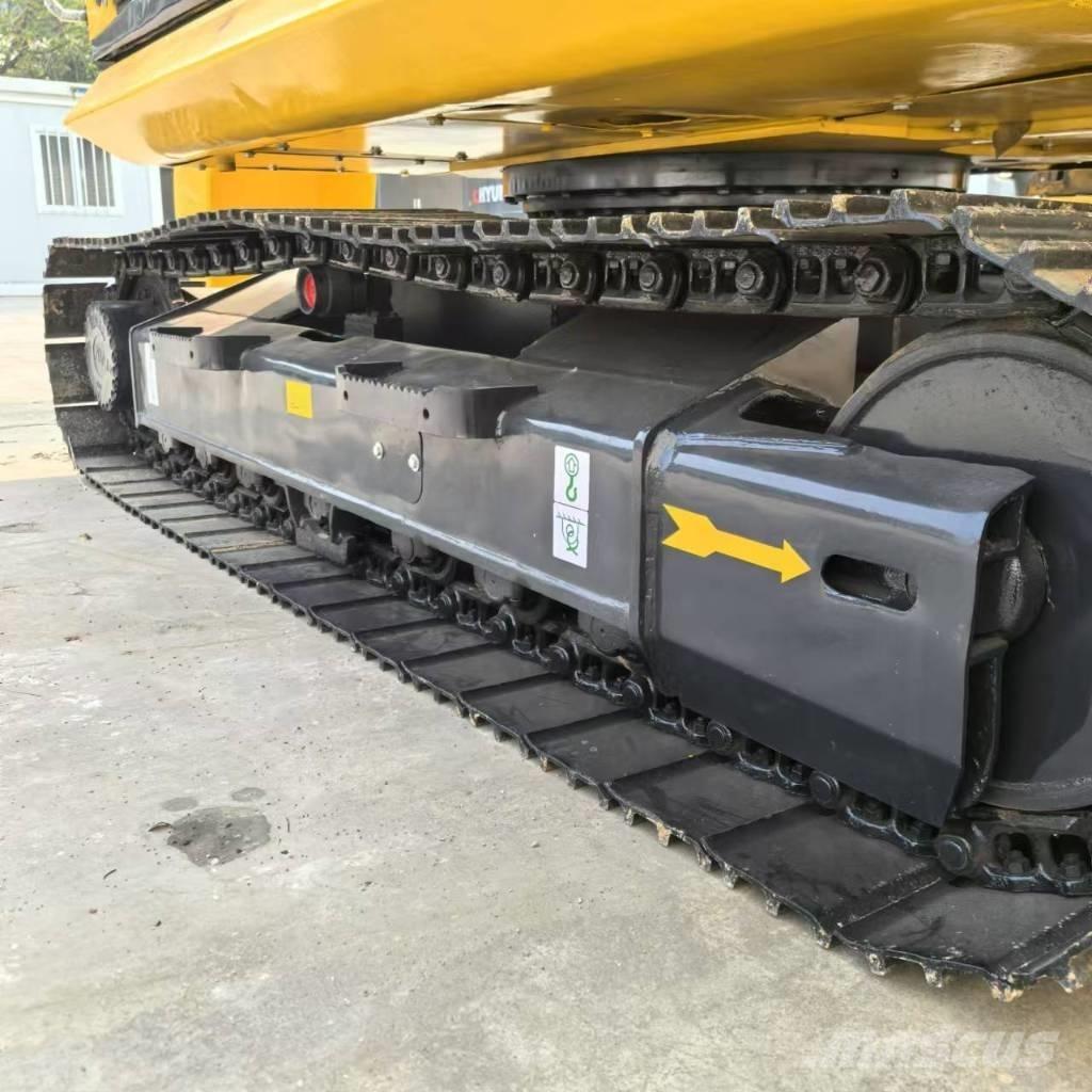 Komatsu PC 130 Vikšriniai ekskavatoriai
