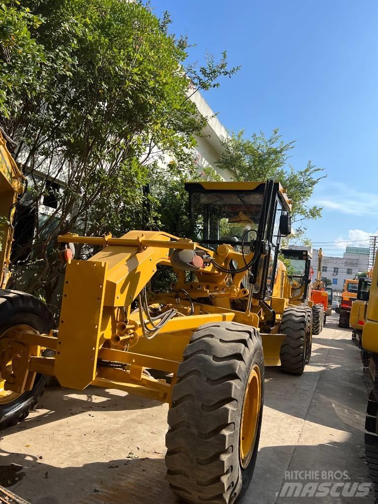 CAT 140K Greideriai