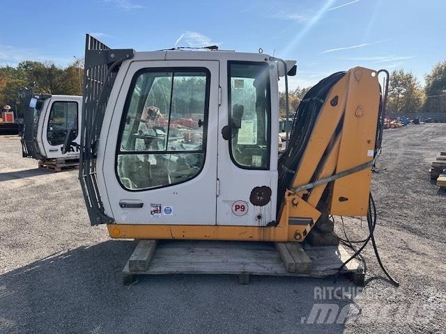 Liebherr A 934 C HD Kabinos ir interjeras