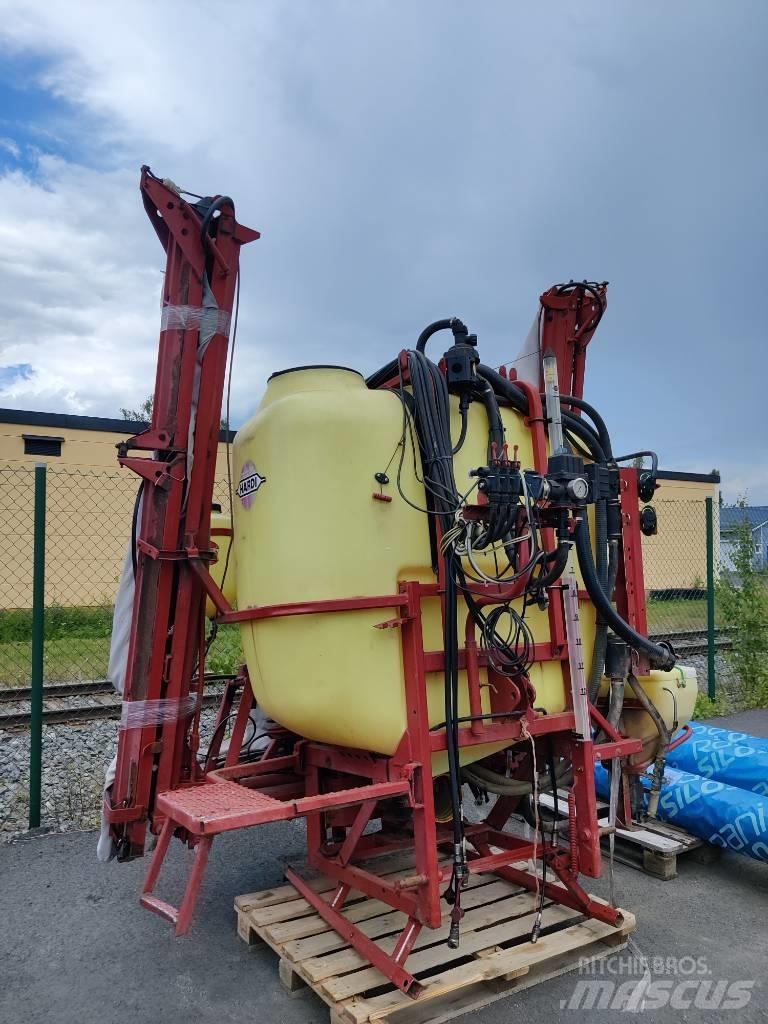 Hardi Master Twin Įmontuoti purkštuvai