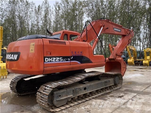 Doosan DH225 Vikšriniai ekskavatoriai