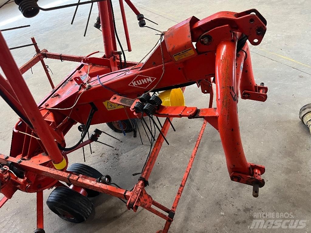 Kuhn 8501 MH Šieno grėbliai ir vartytuvai