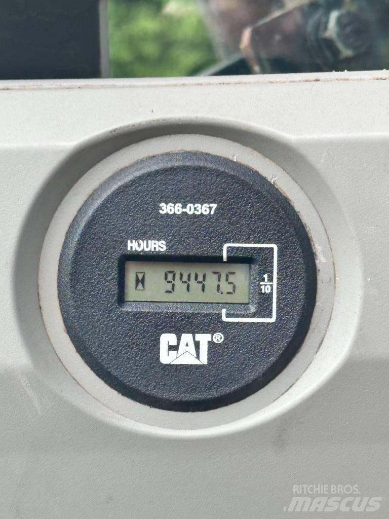 CAT 320 EL Vikšriniai ekskavatoriai