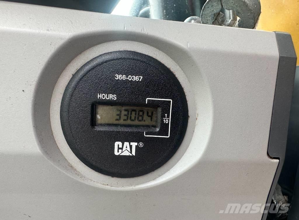 CAT 313 F L Vikšriniai ekskavatoriai