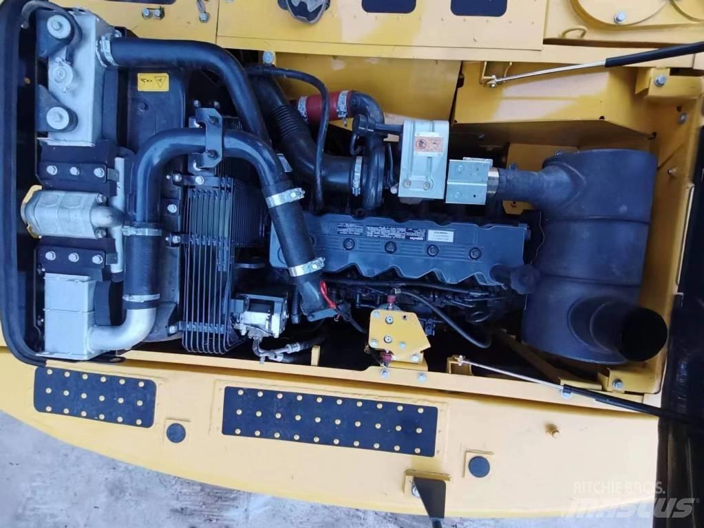 Komatsu PC 210 LC-8 Vikšriniai ekskavatoriai