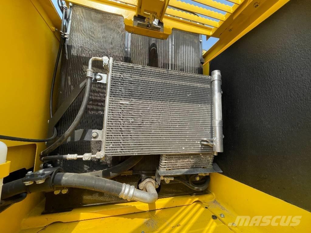 Komatsu PC 220 Vikšriniai ekskavatoriai