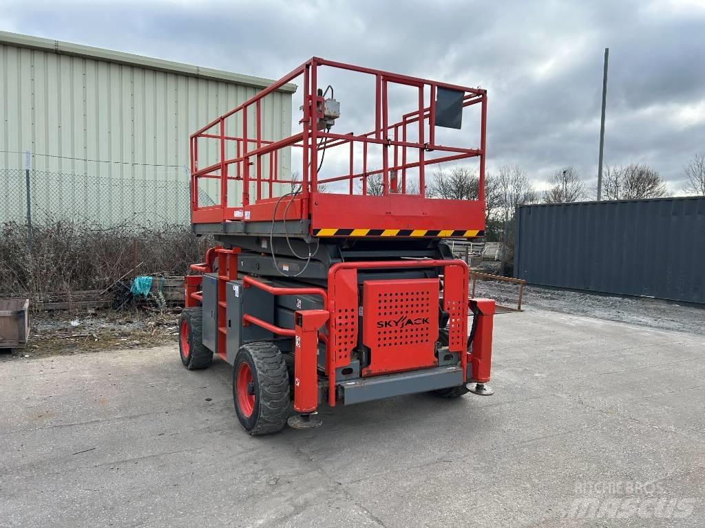 SkyJack SJ 8841 RT Žirkliniai keltuvai