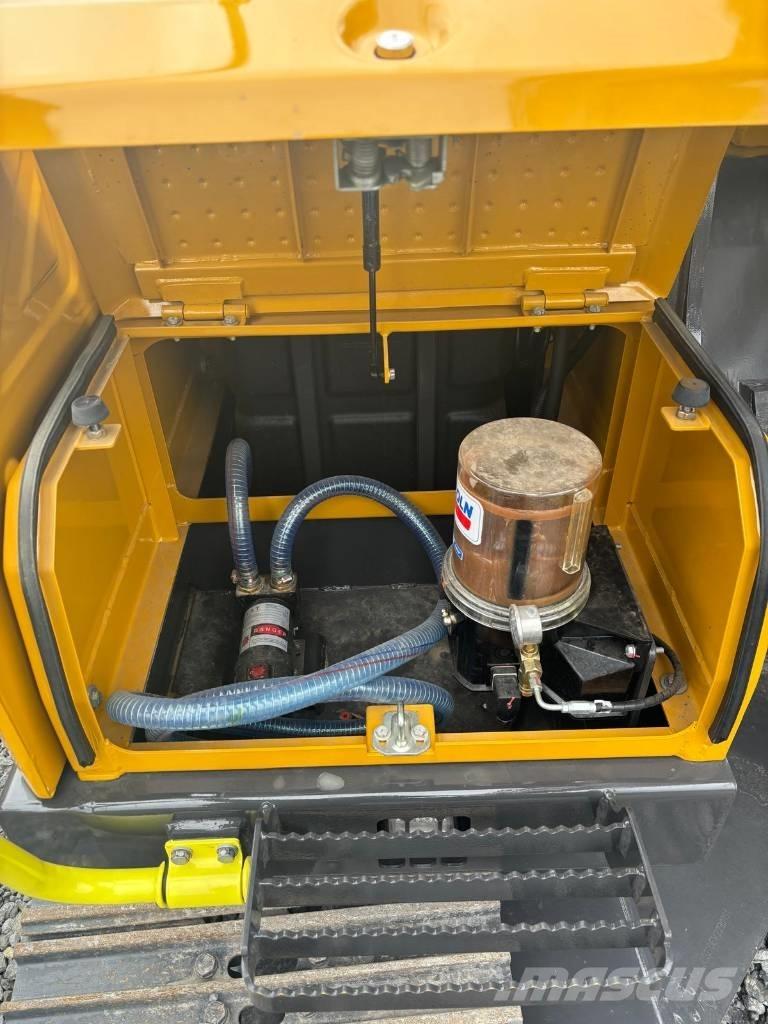 XCMG XE220E Vikšriniai ekskavatoriai