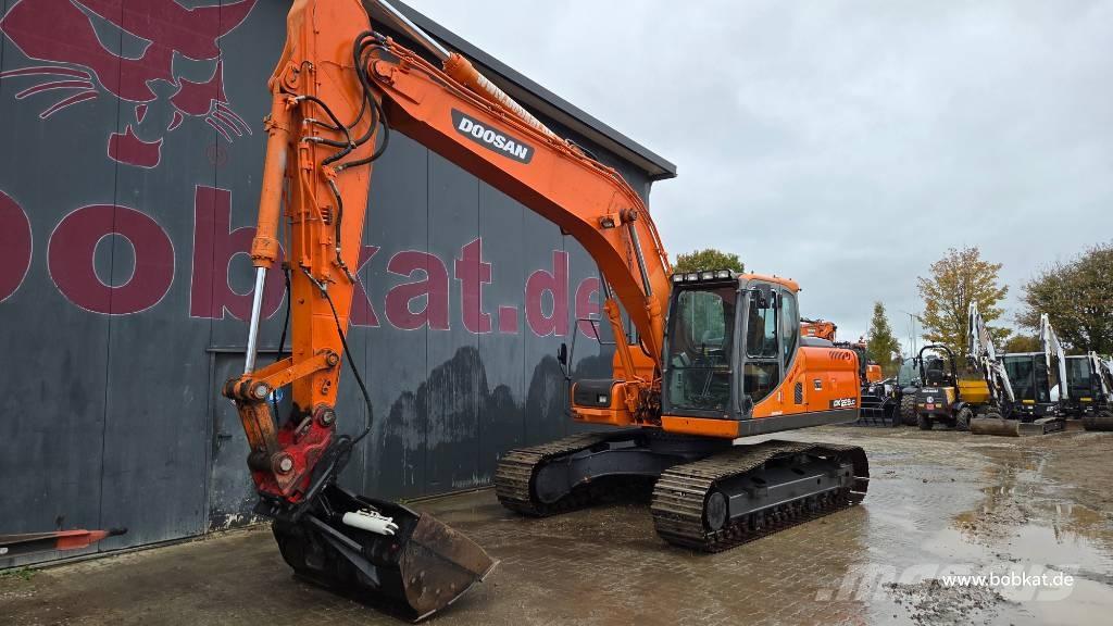 Doosan DX 225 LC Vikšriniai ekskavatoriai