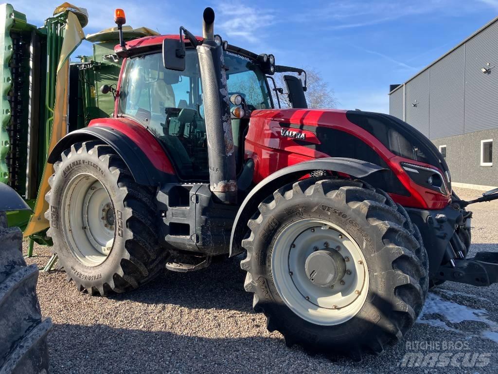 Valtra T234 V Traktoriai