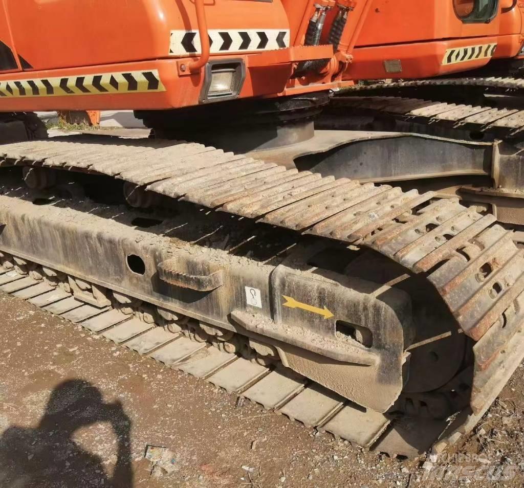 Doosan DH 220 Vikšriniai ekskavatoriai