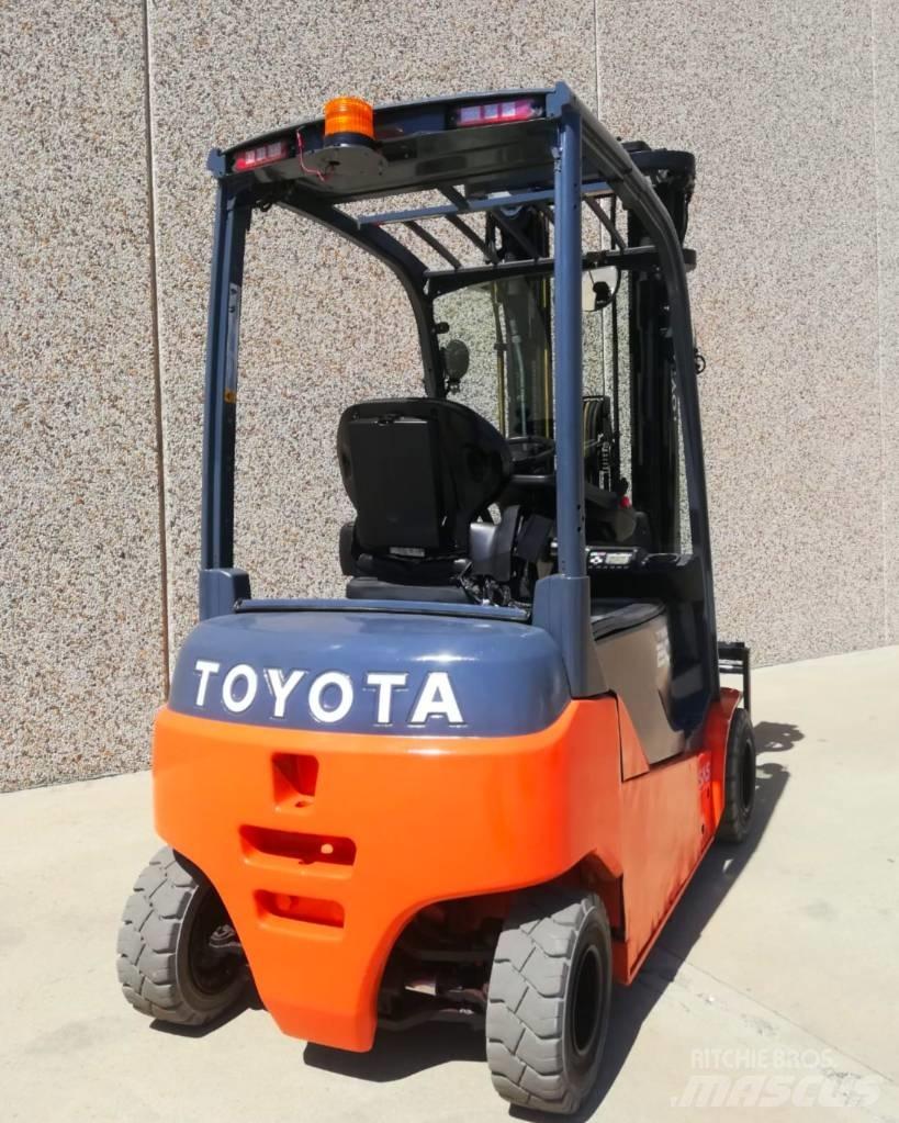 Toyota 8FBM20T Elektriniai šakiniai krautuvai