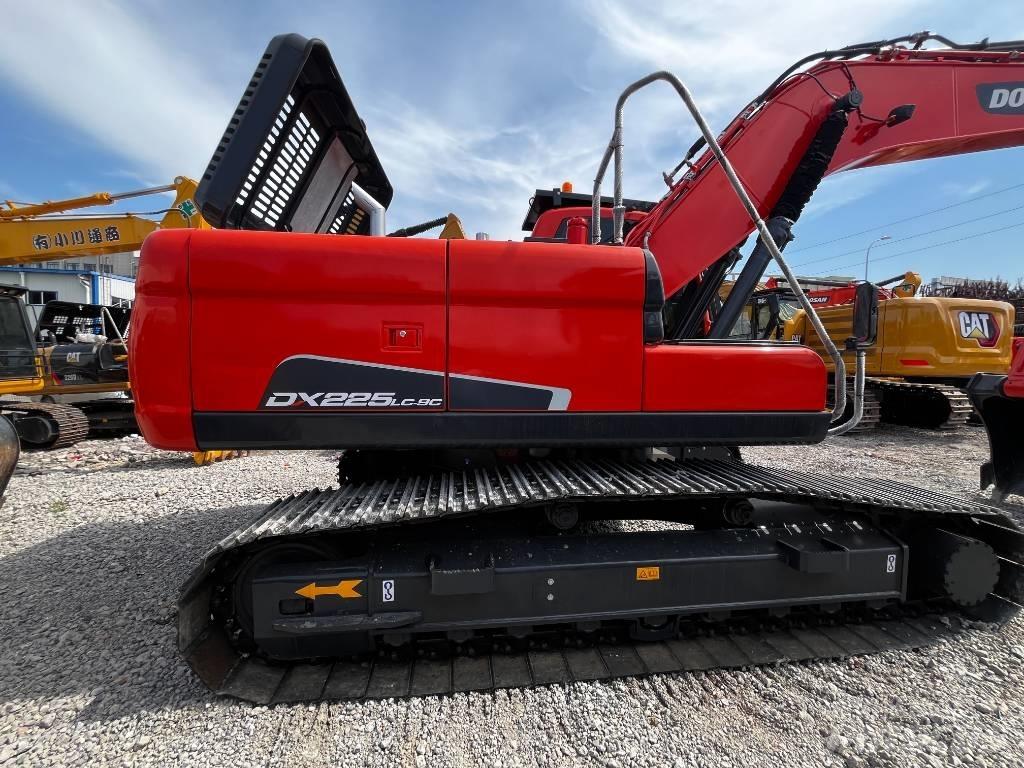 Doosan DX 225 Vikšriniai ekskavatoriai