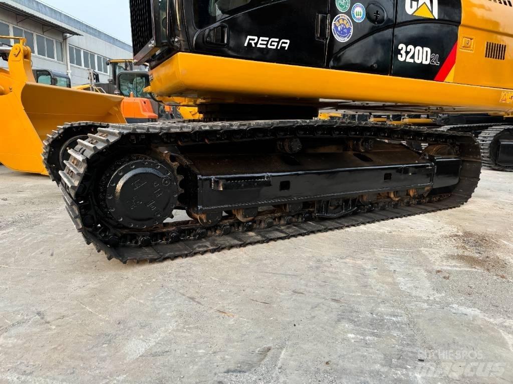 CAT 320D2 Vidutinės galios ekskavatoriai 7-12 t