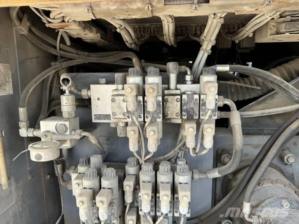 Vögele SUPER 1800-2 Asfalto klotuvai