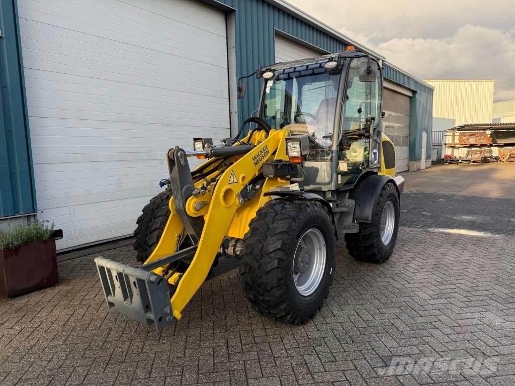 Wacker WL52 Naudoti ratiniai krautuvai