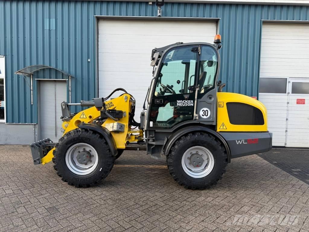 Wacker WL52 Naudoti ratiniai krautuvai