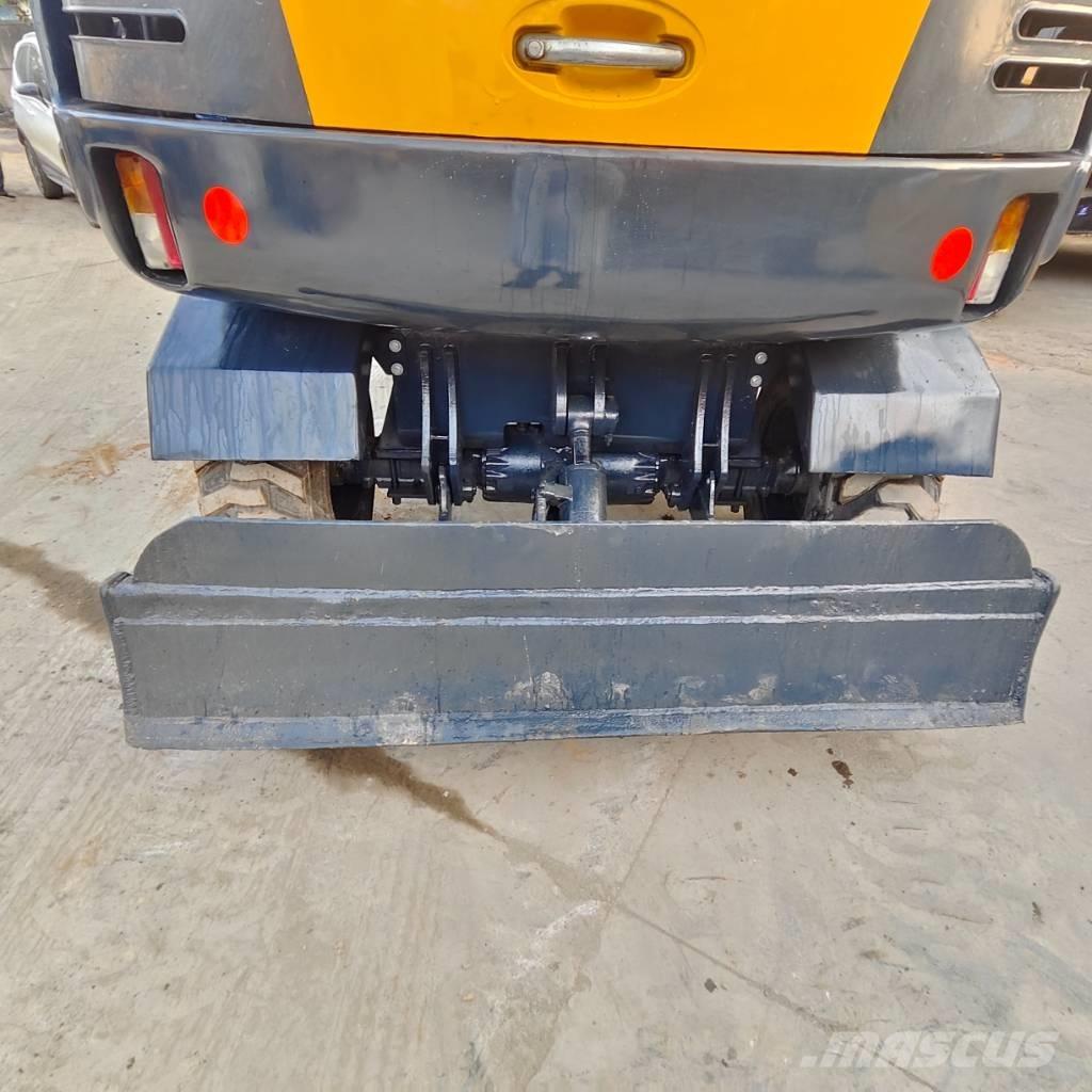 Hyundai R60W Ratiniai ekskavatoriai