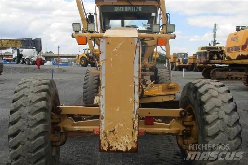 CAT 140H Greideriai