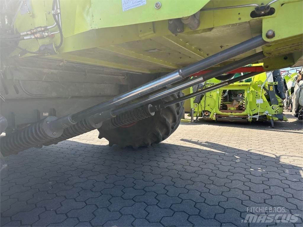 CLAAS Lexion 540 Derliaus nuėmimo kombainai