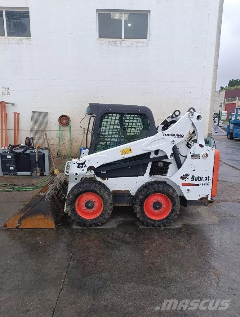 Bobcat S 530 Krautuvai su šoniniu pasukimu