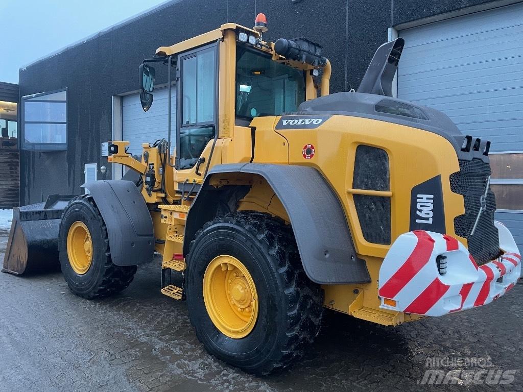 Volvo L60H Naudoti ratiniai krautuvai