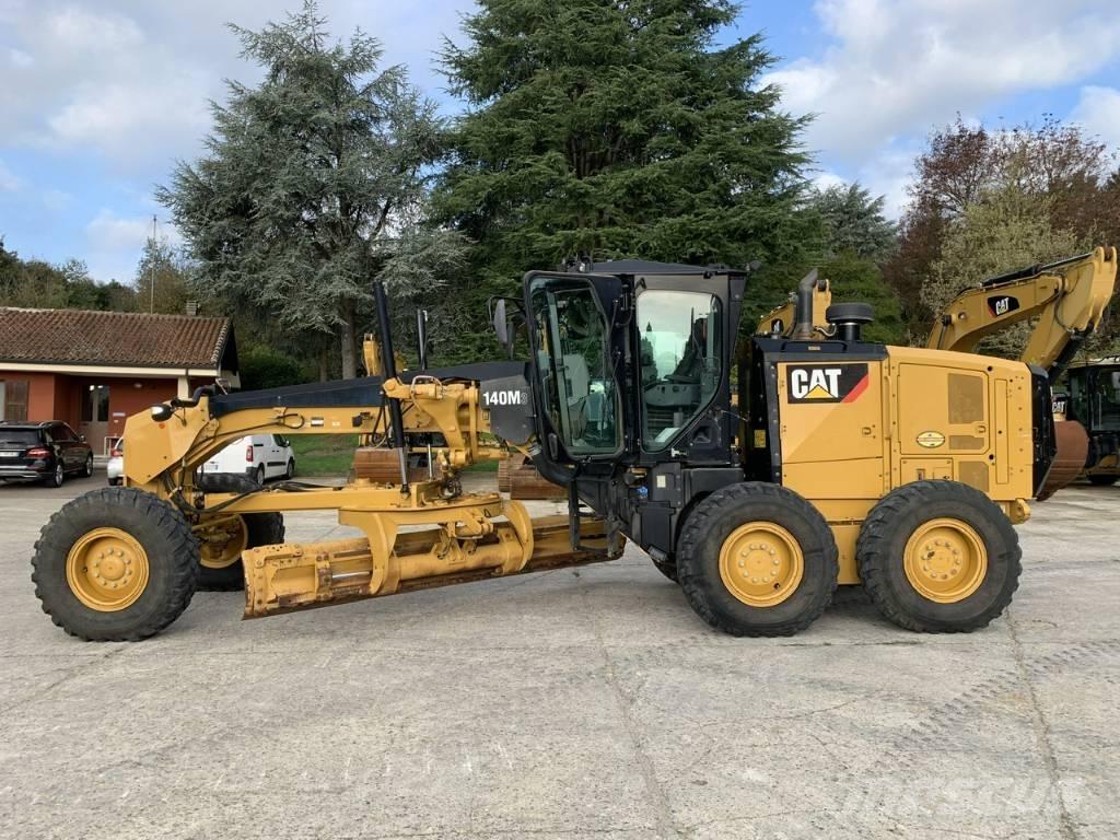 CAT 140 M 3 Greideriai