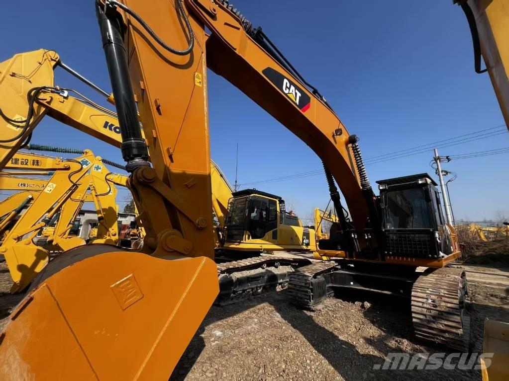 CAT 330 D2 Vikšriniai ekskavatoriai