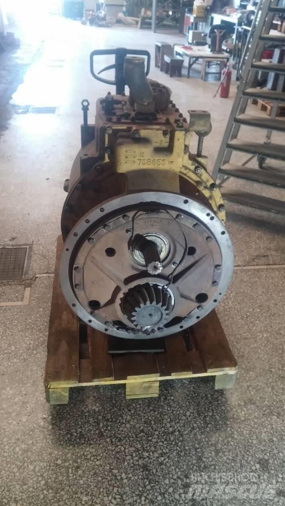 CAT D8K Kiti naudoti statybos komponentai
