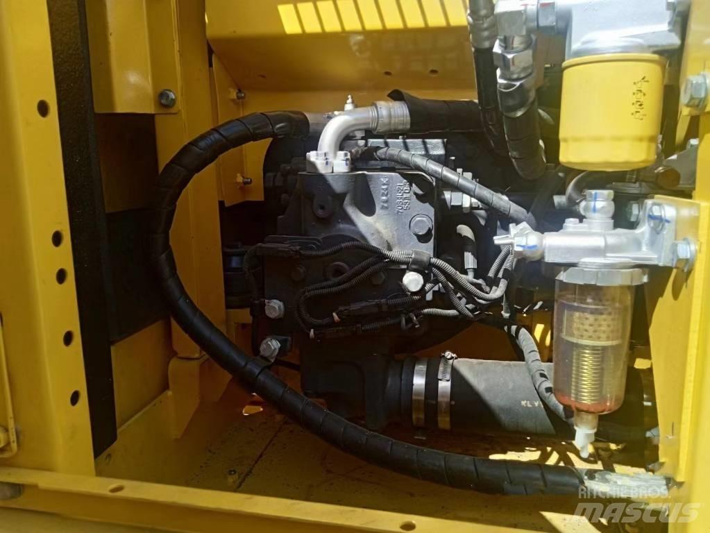 Komatsu PC130-7 Vikšriniai ekskavatoriai