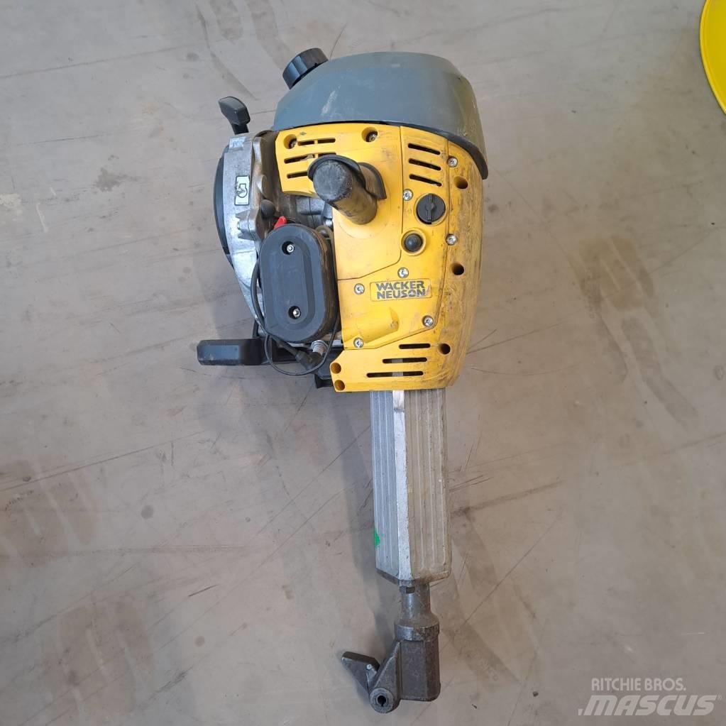 Wacker Neuson BH55 Plūktuvai
