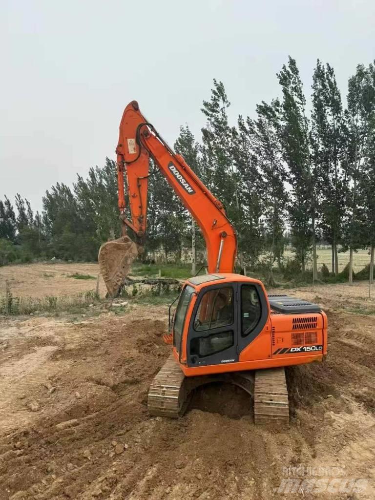 Doosan DX150 Vikšriniai ekskavatoriai