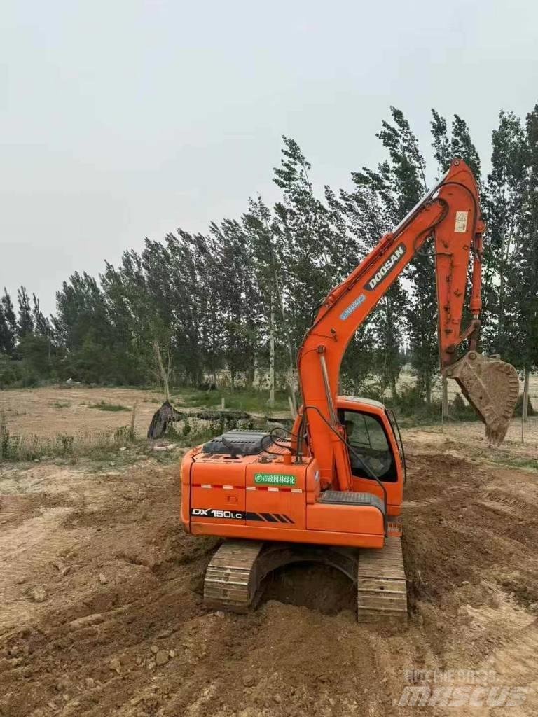 Doosan DX150 Vikšriniai ekskavatoriai