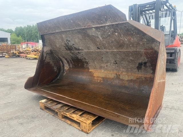 Liebherr L 541 Kaušai