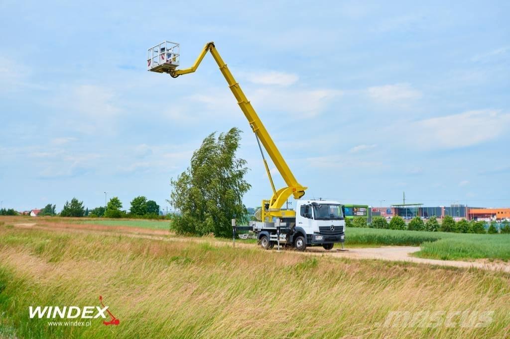 Palfinger P 300 KS Ant vilkikų montuojamos kėlimo platformos