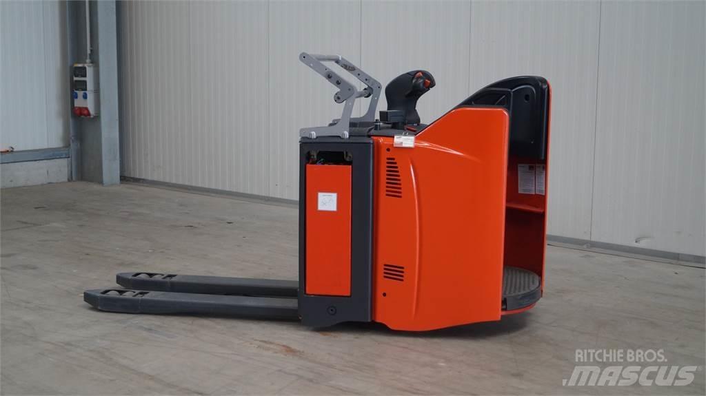 Linde T20SP kurz Mažų aukščių keltuvai