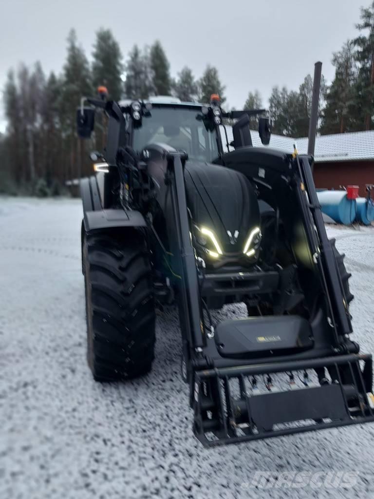 Valtra T 235 Traktoriai