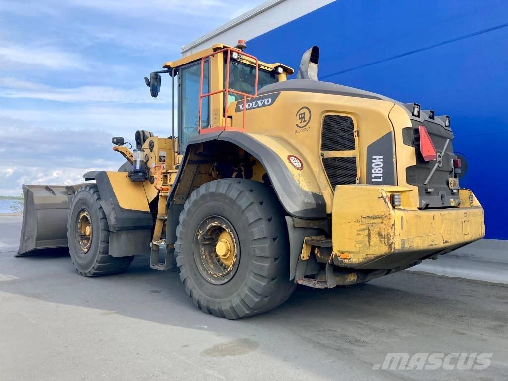Volvo L 180 H Naudoti ratiniai krautuvai