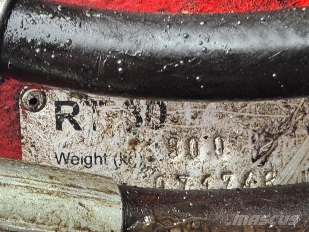 Komatsu PW 98 MR-6 Ratiniai ekskavatoriai