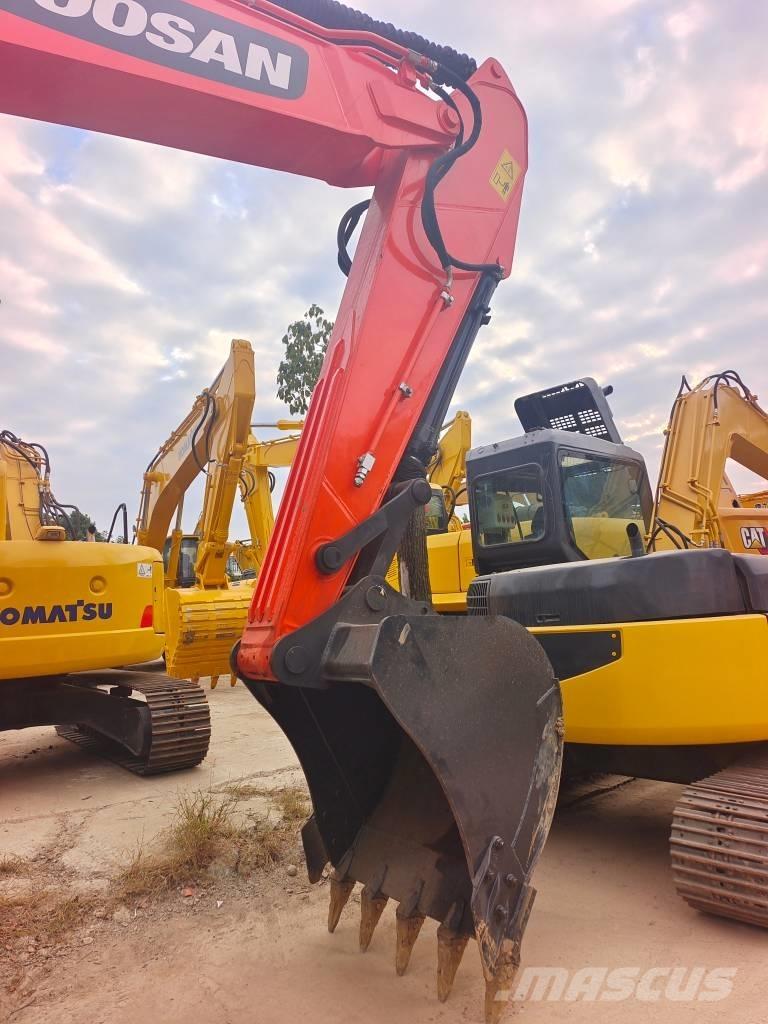 Doosan DX225LC-9C Vikšriniai ekskavatoriai