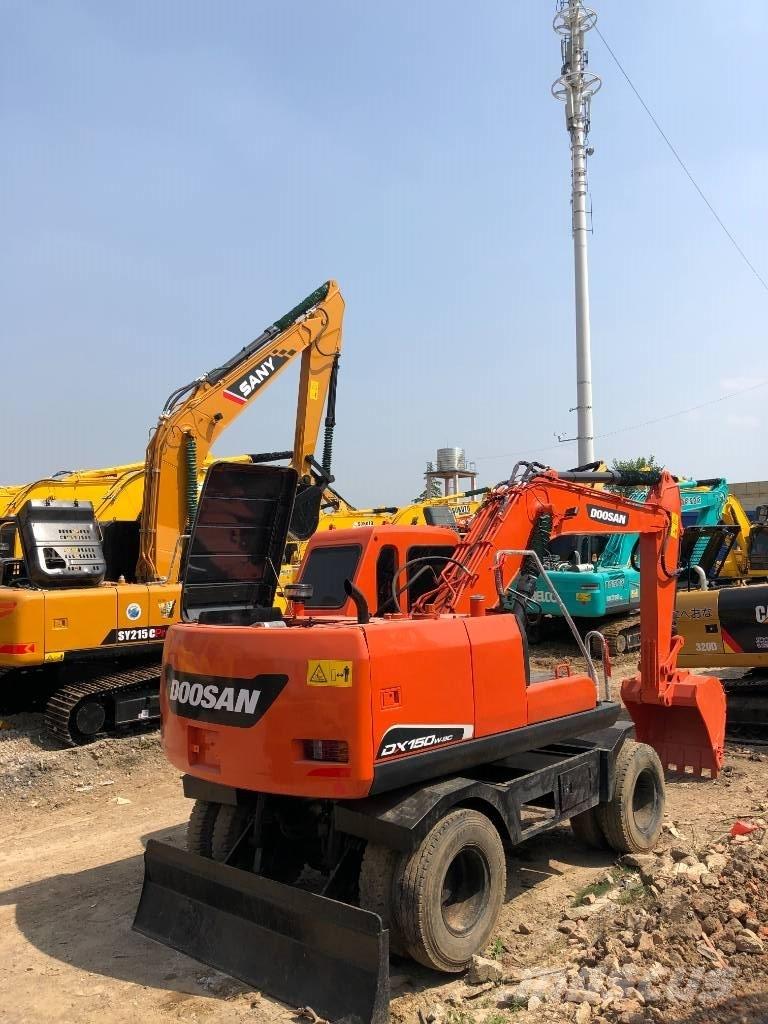 Doosan DX150W Ratiniai ekskavatoriai