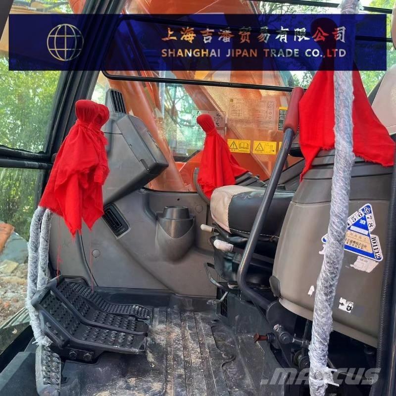 Hitachi ZX 135 Vidutinės galios ekskavatoriai 7-12 t