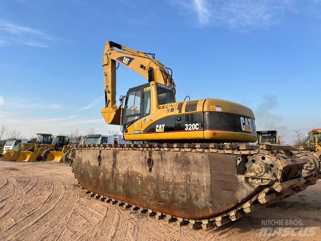 CAT 320 C L Amfibiniai ekskavatoriai