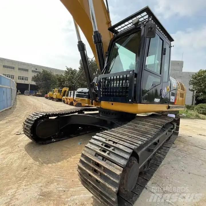 CAT 330D2 Vikšriniai ekskavatoriai